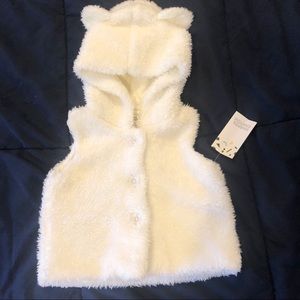 💕2 for $20 Harper Canyon Soft Faux Fur Hooded Sweater Vest